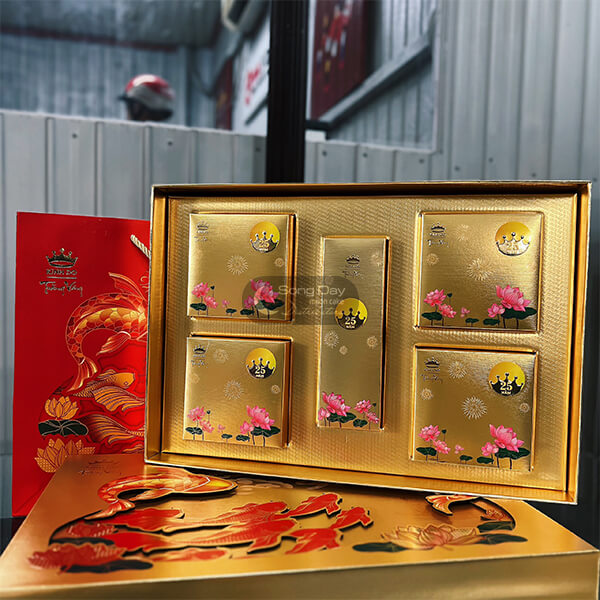 mẫu hộp bánh trăng vàng cao cấp