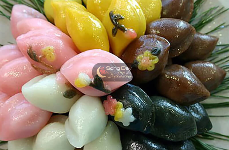 Bánh trung thu Hàn Quốc với màu sắc hình dạng đẹp mắt