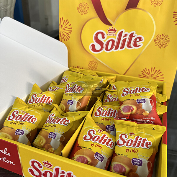 Solite tròn Bánh bông lan kem vị dâu, bơ sữa