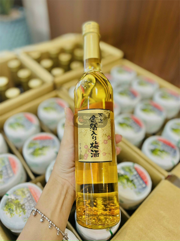 Rượu Mơ Vảy Vàng Choya Kikkoman 500ML