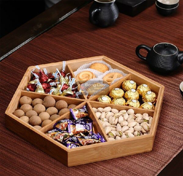 hộp bánh mứt ngày tết