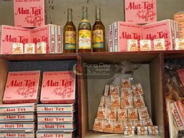 hình ảnh hộp mứt tết ngày xưa