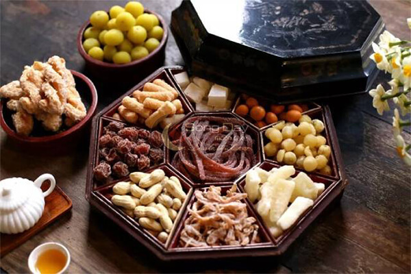 hộp mứt tết ngày nay