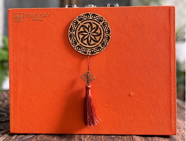 các loại hình in logo trên vỏ hộp quà tết