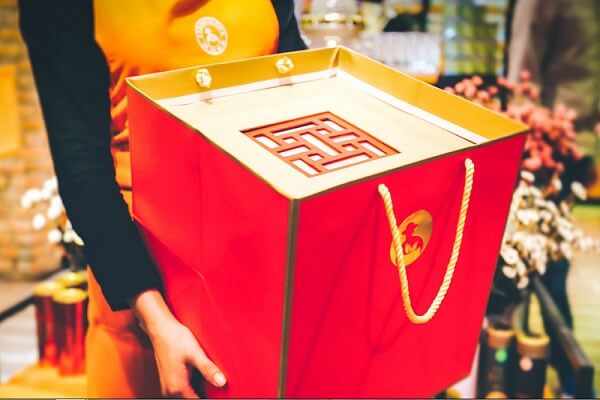 nguyên tắc biếu quà cho sếp ngầy lễ tết cần nắm