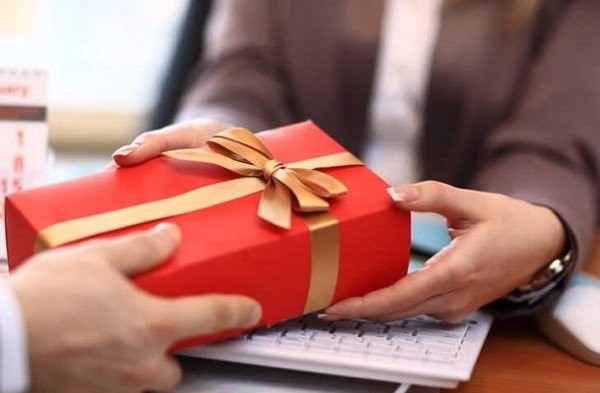 quà biếu doanh nghiep-giá rẻ