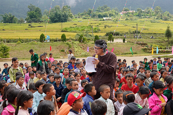đêm trung thu về bản