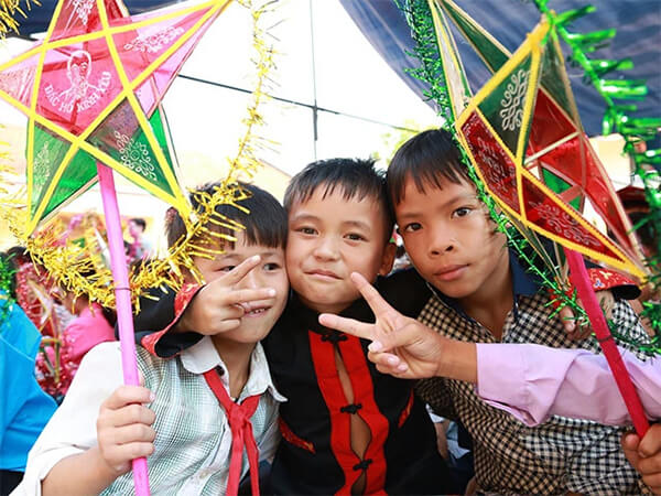 trung thu trên bản làng