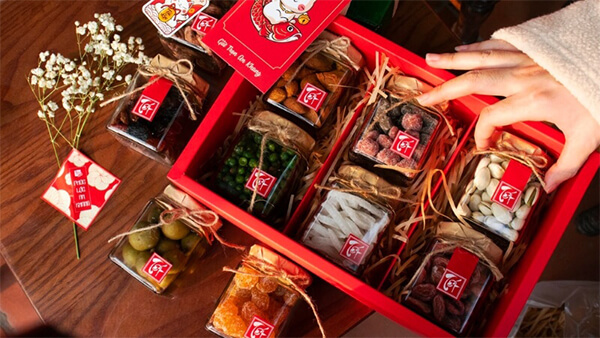 đặt quà tết online co nên hay không